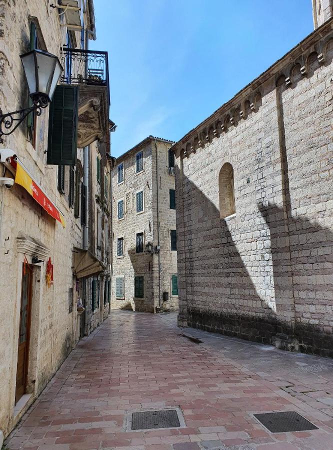 Apartments Kaleta Kotor Luaran gambar
